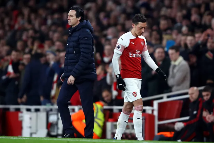Unai Emery: Ozil nên tự nhìn lại bản thân mình - Ảnh 1. Unai Emery: Ozil nên tự nhìn lại bản thân mình - Ảnh 1.