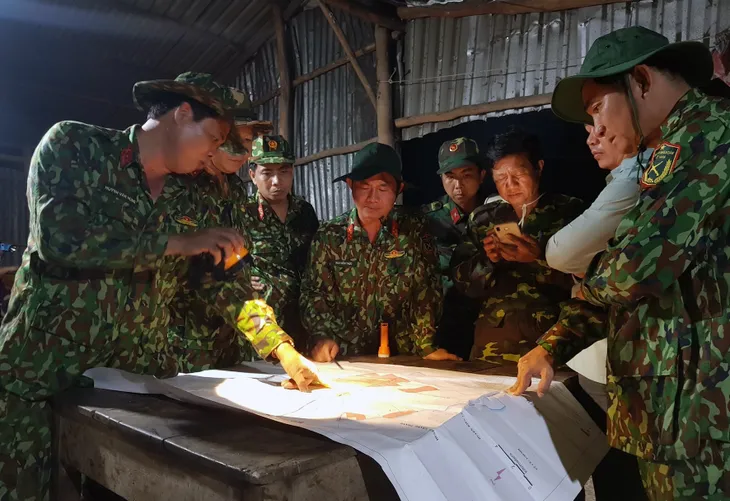 Hàng chục ha rừng tràm ở Kiên Giang bị bà hỏa thiêu rụi - Ảnh 1. Hàng chục ha rừng tràm ở Kiên Giang bị bà hỏa thiêu rụi - Ảnh 1.