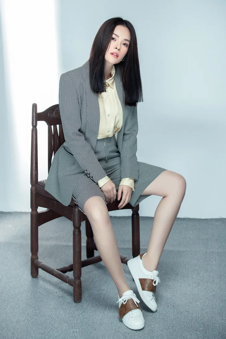 Bị nói nhái phong cách Song Hye Kyo, Dương Cẩm Lynh lên tiếng - Ảnh 3. Bị nói nhái phong cách Song Hye Kyo, Dương Cẩm Lynh lên tiếng - Ảnh 3.