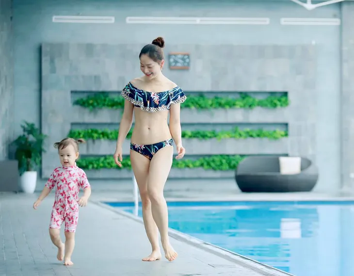 Hình ảnh hiếm có trong phim Việt khi các nữ diễn viên diện bikini - Ảnh 4. Hình ảnh hiếm có trong phim Việt khi các nữ diễn viên diện bikini - Ảnh 4.