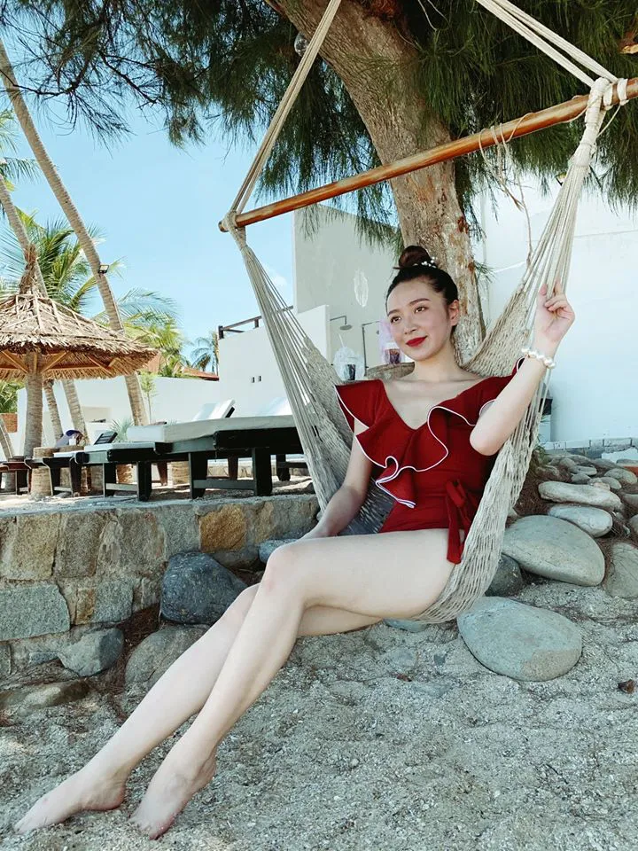 Hình ảnh hiếm có trong phim Việt khi các nữ diễn viên diện bikini - Ảnh 14. Hình ảnh hiếm có trong phim Việt khi các nữ diễn viên diện bikini - Ảnh 14.