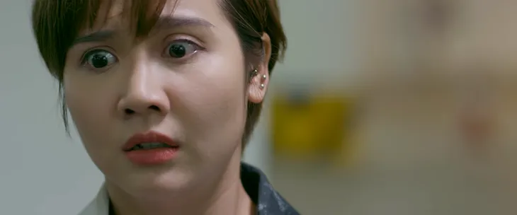 Tình yêu và tham vọng - Tập 18: Đông ăn ngay bạt tai khi hồn nhiên... sàm sỡ Phương - Ảnh 4. Tình yêu và tham vọng - Tập 18: Đông ăn ngay bạt tai khi hồn nhiên... sàm sỡ Phương - Ảnh 4.