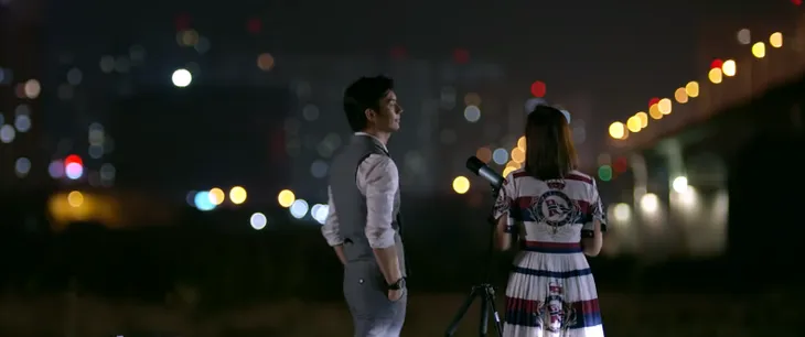 Tình yêu và tham vọng - Tập 18: Tuệ Lâm lại có giây phút lãng mạn đi ngắm sao cùng Minh - Ảnh 1. Tình yêu và tham vọng - Tập 18: Tuệ Lâm lại có giây phút lãng mạn đi ngắm sao cùng Minh - Ảnh 1.
