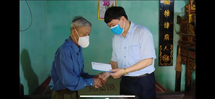 Hộ cận nghèo ở Hà Nội đã được nhận chi trả gói trợ cấp an sinh - Ảnh 2. Hộ cận nghèo ở Hà Nội đã được nhận chi trả gói trợ cấp an sinh - Ảnh 2.