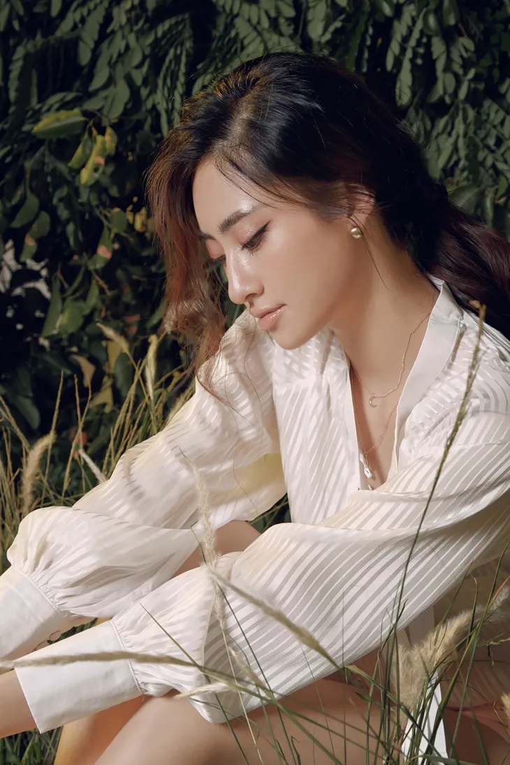 Sau Miss World, Lương Thùy Linh tiếp tục đi thi Miss International 2020? - Ảnh 4. Sau Miss World, Lương Thùy Linh tiếp tục đi thi Miss International 2020? - Ảnh 4.