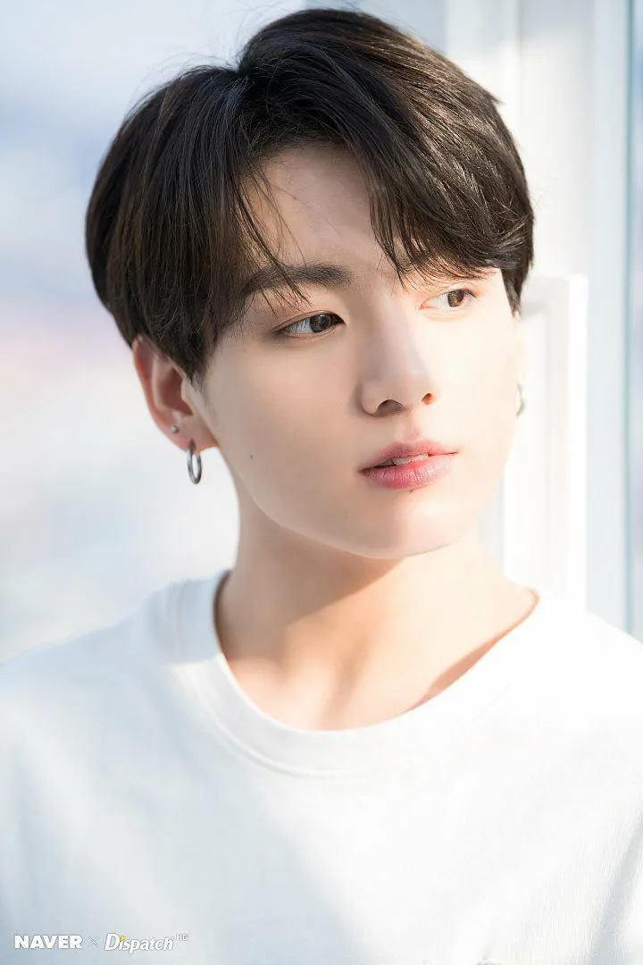 Sau lùm xùm ổ dịch hộp đêm Itaewon, Jungkook (BTS) bị đề nghị thu hồi huân chương văn hóa - Ảnh 1. Sau lùm xùm ổ dịch hộp đêm Itaewon, Jungkook (BTS) bị đề nghị thu hồi huân chương văn hóa - Ảnh 1.