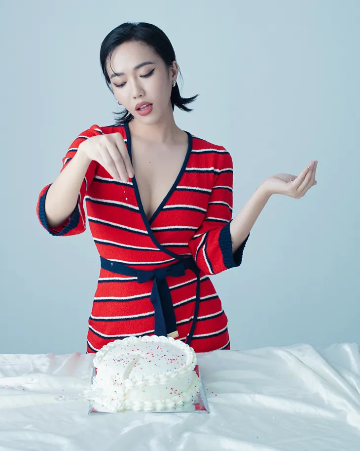 Diệu Nhi đẹp chất ngất bên bánh gato mừng tuổi 29 - Ảnh 4. Diệu Nhi đẹp chất ngất bên bánh gato mừng tuổi 29 - Ảnh 4.
