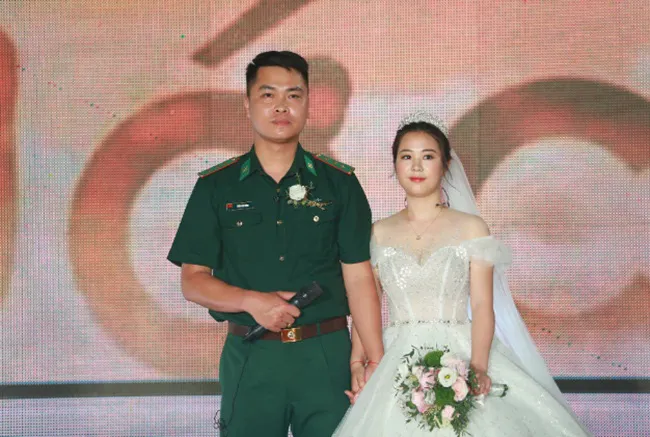 Điều ước thứ 7: Đám cưới đặc biệt của người chiến sĩ giữa mùa dịch COVID-19 - Ảnh 5. Điều ước thứ 7: Đám cưới đặc biệt của người chiến sĩ giữa mùa dịch COVID-19 - Ảnh 5.