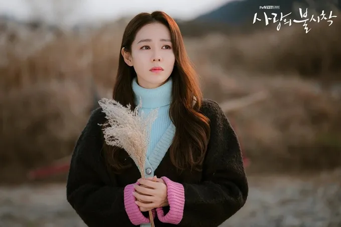 Son Ye Jin của “Hạ cánh nơi anh” trở thành Người phụ nữ đẹp nhất năm 2020 - Ảnh 1. Son Ye Jin của “Hạ cánh nơi anh” trở thành Người phụ nữ đẹp nhất năm 2020 - Ảnh 1.