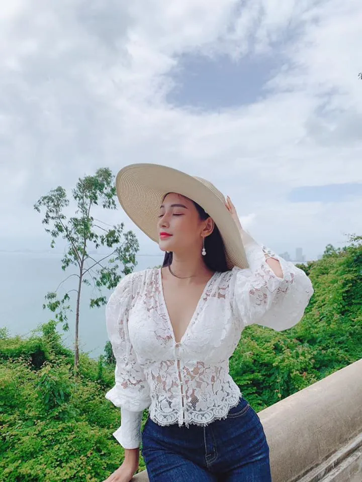 Nhan sắc đời thường nóng bỏng của Kim Nhà trọ Balanha - Ảnh 9. Nhan sắc đời thường nóng bỏng của Kim Nhà trọ Balanha - Ảnh 9.
