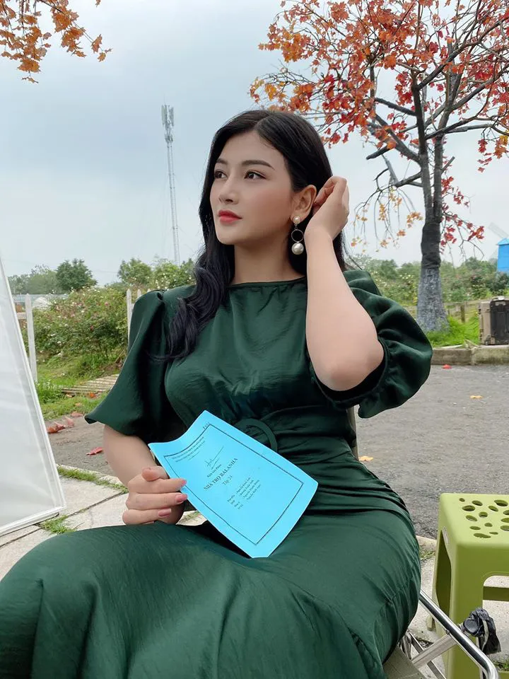 Nhan sắc đời thường nóng bỏng của Kim Nhà trọ Balanha - Ảnh 4. Nhan sắc đời thường nóng bỏng của Kim Nhà trọ Balanha - Ảnh 4.