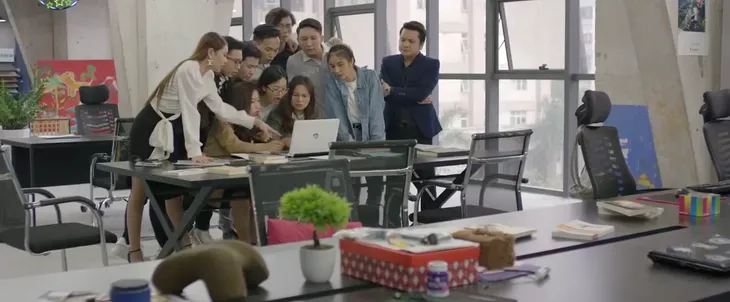 Nhà trọ Balanha - Tập 30: Kim lộ clip nhạy cảm, cả đoàn phim và công ty Nhiên nháo nhào - Ảnh 4. Nhà trọ Balanha - Tập 30: Kim lộ clip nhạy cảm, cả đoàn phim và công ty Nhiên nháo nhào - Ảnh 4.