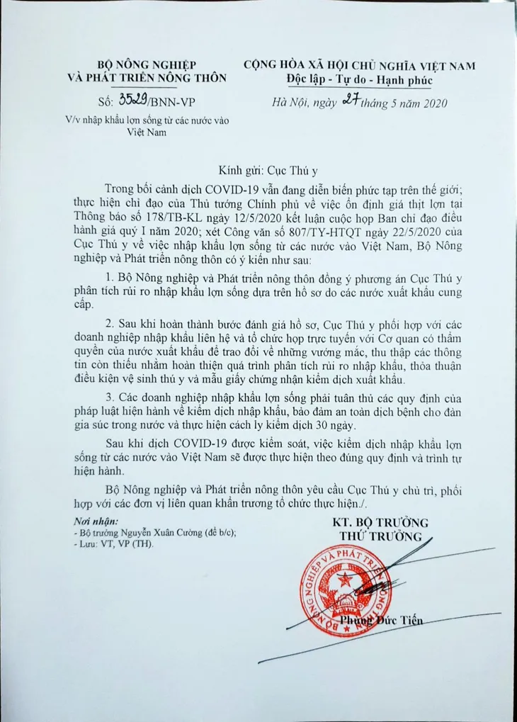 Việt Nam lần đầu cho phép nhập lợn sống để bình ổn giá thịt lợn - Ảnh 1. Việt Nam lần đầu cho phép nhập lợn sống để bình ổn giá thịt lợn - Ảnh 1.