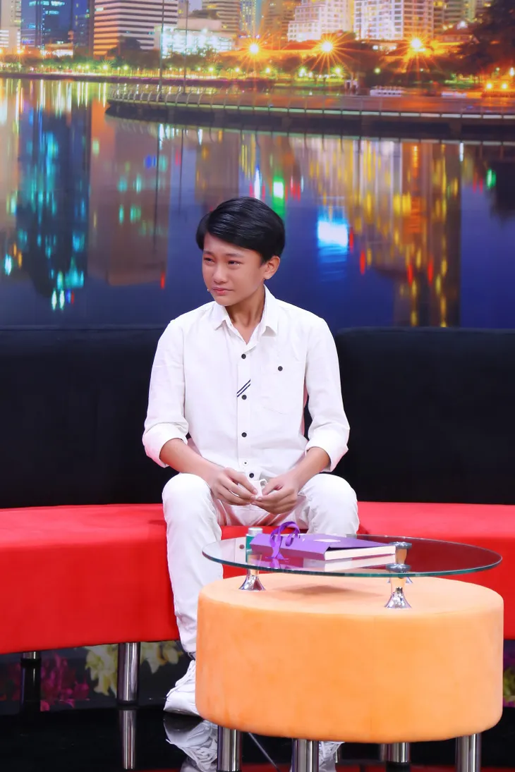 Bé trai 13 tuổi đau lòng bởi những lời nói gây tổn thương từ bố mẹ - Ảnh 2. Bé trai 13 tuổi đau lòng bởi những lời nói gây tổn thương từ bố mẹ - Ảnh 2.