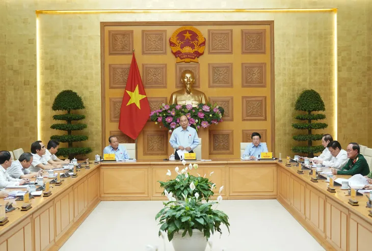 Thủ tướng Nguyễn Xuân Phúc: Cải cách tiền lương đi đôi với cải cách bộ máy - Ảnh 1. Thủ tướng Nguyễn Xuân Phúc: Cải cách tiền lương đi đôi với cải cách bộ máy - Ảnh 1.