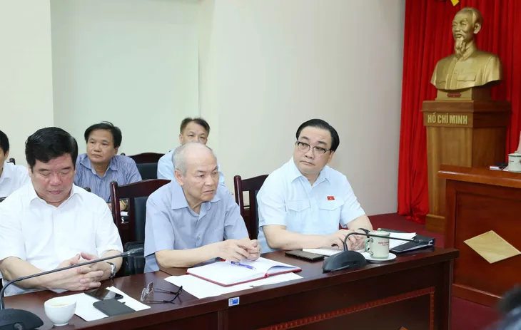 Ghi nhận những ý kiến đóng góp hoàn thiện dự thảo văn kiện trình Đại hội XIII của Đảng - Ảnh 2. Ghi nhận những ý kiến đóng góp hoàn thiện dự thảo văn kiện trình Đại hội XIII của Đảng - Ảnh 2.