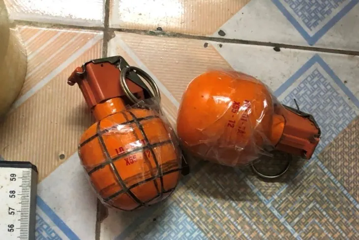 Bắt nhiều đối tượng sử dụng, tàng trữ vũ khí “nóng” - Ảnh 1. Bắt nhiều đối tượng sử dụng, tàng trữ vũ khí “nóng” - Ảnh 1.