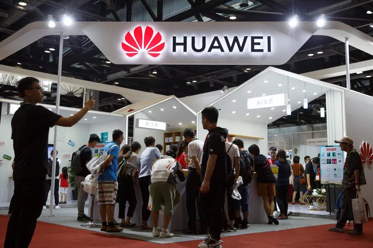 Anh muốn thành lập câu lạc bộ 5G để đối phó với Huawei - Ảnh 1. Anh muốn thành lập câu lạc bộ 5G để đối phó với Huawei - Ảnh 1.