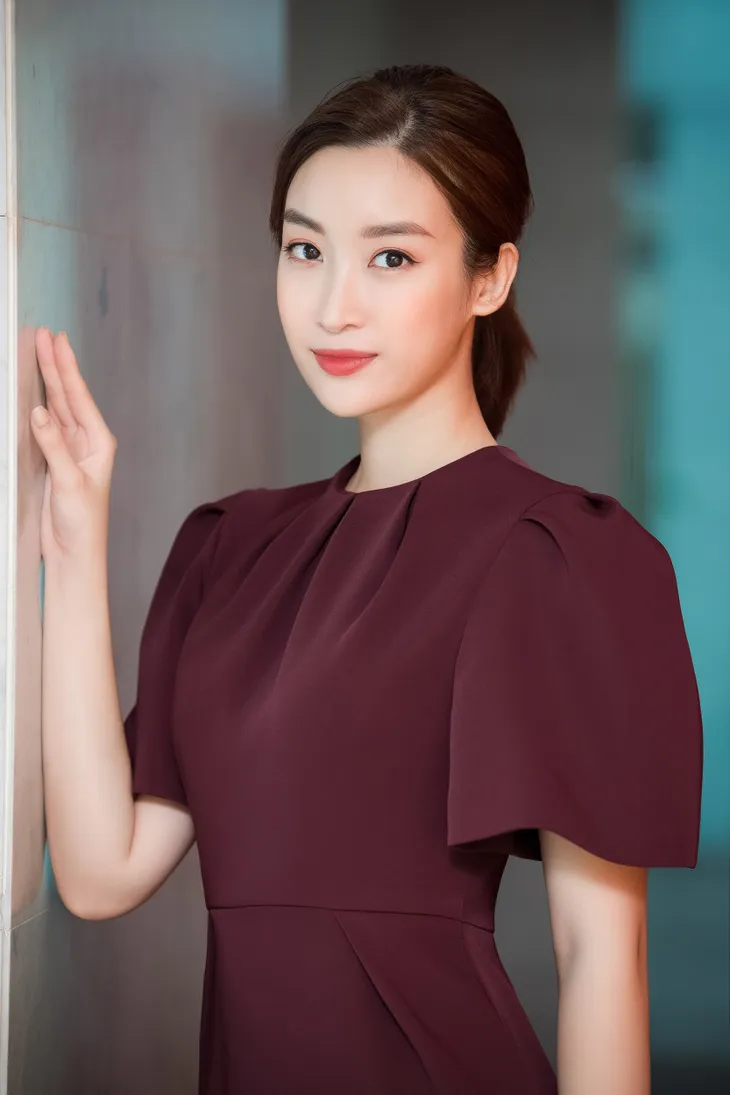 Hoa hậu Đỗ Mỹ Linh đầy tự tin trở lại với Bản tin Tiêu dùng 24h - Ảnh 7. Hoa hậu Đỗ Mỹ Linh đầy tự tin trở lại với Bản tin Tiêu dùng 24h - Ảnh 7.