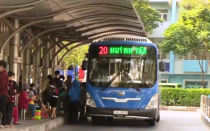 Xe bus kém thu hút, TP.HCM tính chi mạnh để lột xác - Ảnh 1.
