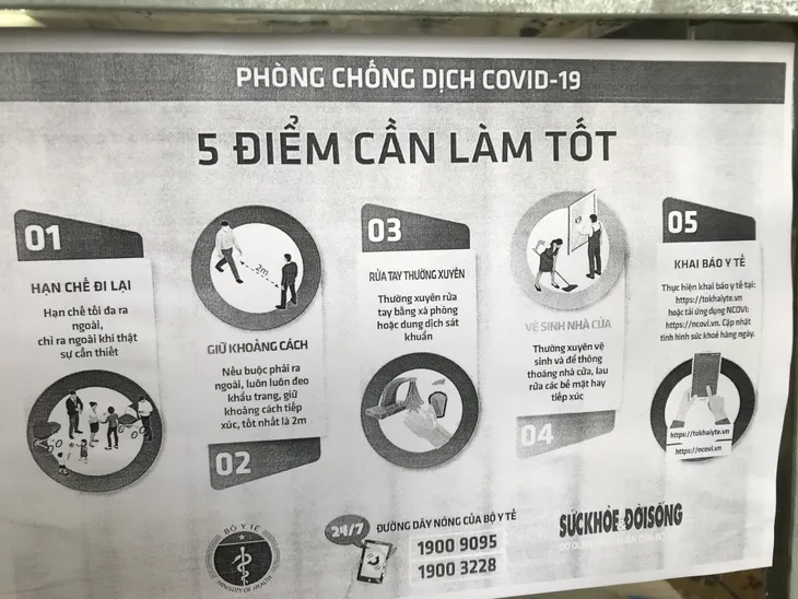 Học sinh háo hức đến trường sau thời gian dài nghỉ do dịch COVID-19 - Ảnh 5. Học sinh háo hức đến trường sau thời gian dài nghỉ do dịch COVID-19 - Ảnh 5.