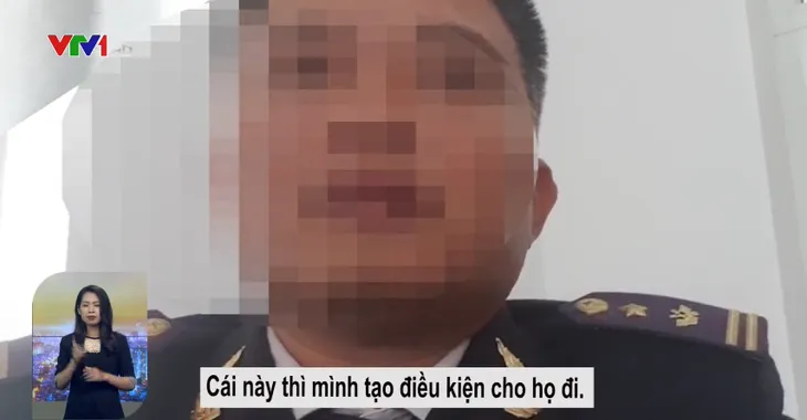 Gắn thùng xăng dầu phụ dưới gầm rơ moóc để buôn lậu qua biên giới - Ảnh 3. Gắn thùng xăng dầu phụ dưới gầm rơ moóc để buôn lậu qua biên giới - Ảnh 3.