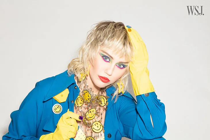 Hậu ly hôn, Miley Cyrus quay lại với hình ảnh quậy phá và ngỗ ngược - Ảnh 1. Hậu ly hôn, Miley Cyrus quay lại với hình ảnh quậy phá và ngỗ ngược - Ảnh 1.