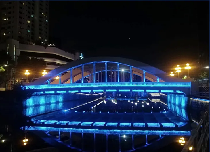 Singapore thắp sáng hơn 30 điểm du lịch nổi tiếng tri ân những người hùng COVID-19 - Ảnh 3. Singapore thắp sáng hơn 30 điểm du lịch nổi tiếng tri ân những người hùng COVID-19 - Ảnh 3.