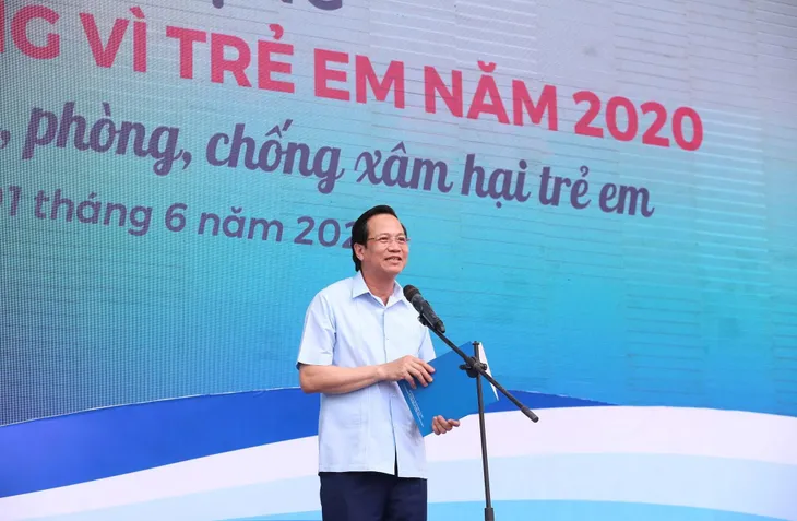 Chăm sóc, bảo vệ trẻ em: Nói ít, hành động nhiều - Ảnh 1. Chăm sóc, bảo vệ trẻ em: Nói ít, hành động nhiều - Ảnh 1.