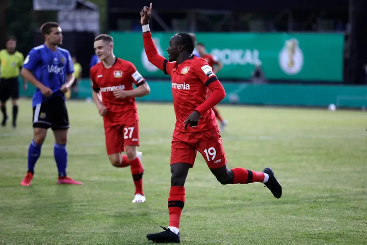 Saarbrucken 0-3 Bayer Leverkusen: Hẹn Bayern ở chung kết Cúp Quốc gia Đức 2019-2020 - Ảnh 2. Saarbrucken 0-3 Bayer Leverkusen: Hẹn Bayern ở chung kết Cúp Quốc gia Đức 2019-2020 - Ảnh 2.