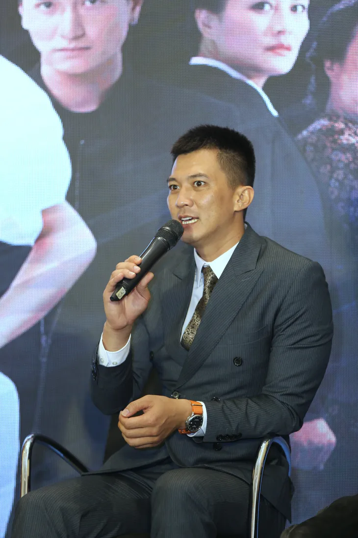 Phương Oanh diện váy xẻ cao, Hà Việt Dũng chuẩn soái ca trong họp báo phim mới Lựa chọn số phận - Ảnh 13.