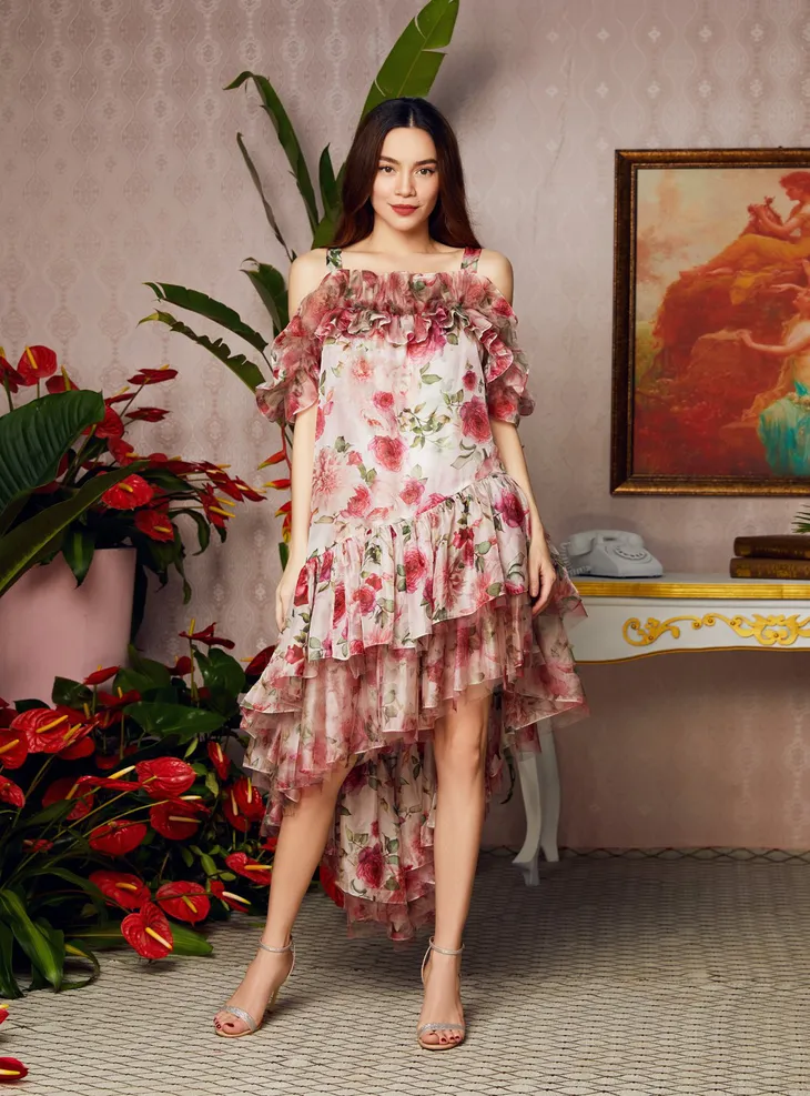 Hồ Ngọc Hà mang bầu vẫn diện giày cao gót và đồ bó, đẹp rạng ngời - Ảnh 16. Hồ Ngọc Hà mang bầu vẫn diện giày cao gót và đồ bó, đẹp rạng ngời - Ảnh 16.