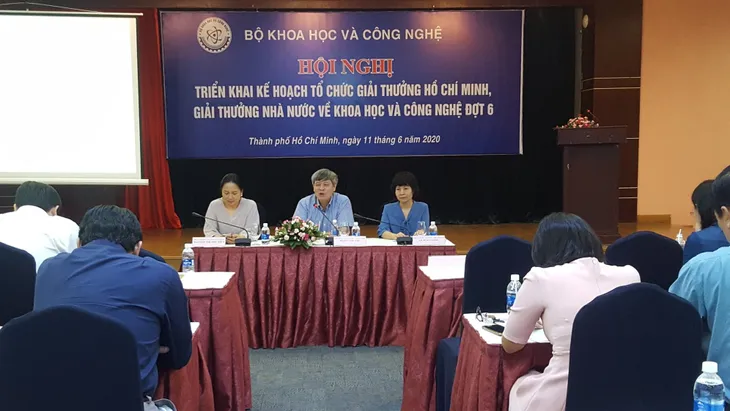 Giải thưởng Hồ Chí Minh và Nhà nước về KH&CN đợt 6: Chặt chẽ về thủ tục và hồ sơ xét tặng - Ảnh 1. Giải thưởng Hồ Chí Minh và Nhà nước về KH&CN đợt 6: Chặt chẽ về thủ tục và hồ sơ xét tặng - Ảnh 1.