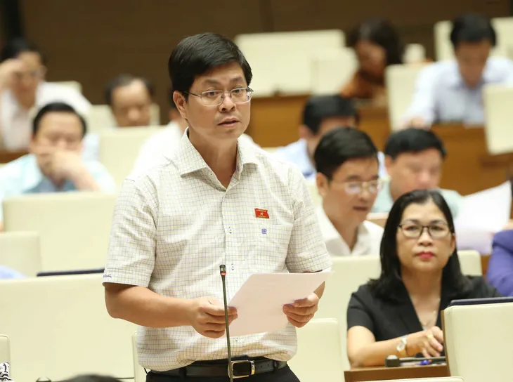 Đại biểu Quốc hội ủng hộ chuyển 3 dự án thuộc cao tốc Bắc - Nam sang đầu tư công - Ảnh 1. Đại biểu Quốc hội ủng hộ chuyển 3 dự án thuộc cao tốc Bắc - Nam sang đầu tư công - Ảnh 1.