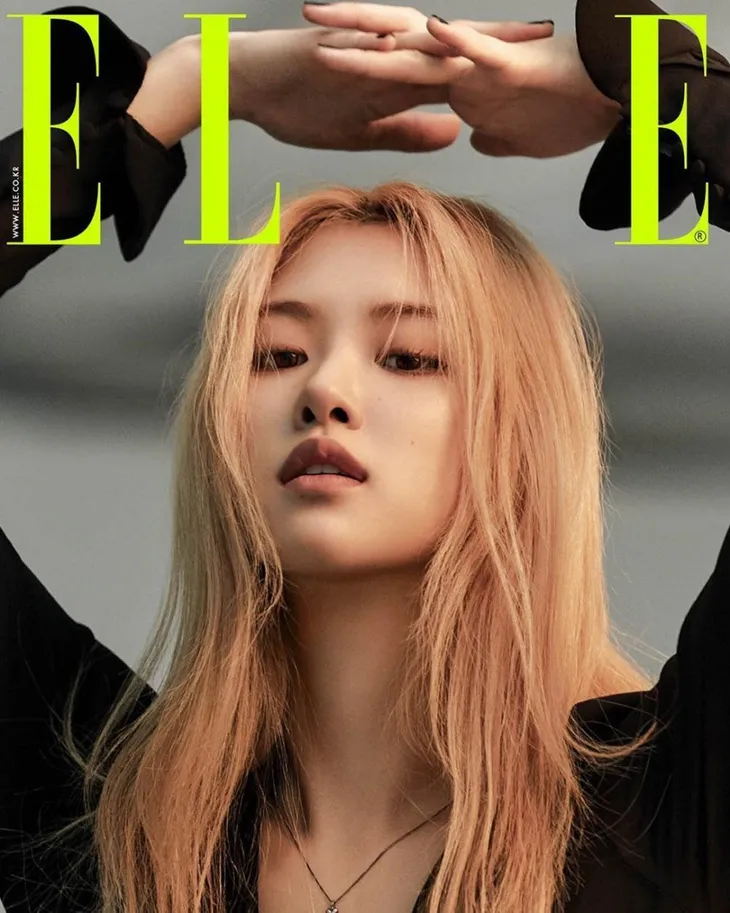 Rosé (BLACKPINK) biến hóa khác thường trên Elle - Ảnh 1. Rosé (BLACKPINK) biến hóa khác thường trên Elle - Ảnh 1.