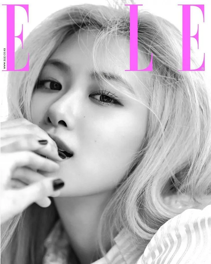 Rosé (BLACKPINK) biến hóa khác thường trên Elle - Ảnh 2. Rosé (BLACKPINK) biến hóa khác thường trên Elle - Ảnh 2.