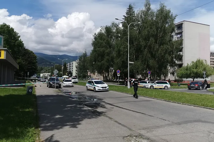 Tấn công bằng dao tại trường tiểu học ở Slovakia, 1 người thiệt mạng - Ảnh 1. Tấn công bằng dao tại trường tiểu học ở Slovakia, 1 người thiệt mạng - Ảnh 1.