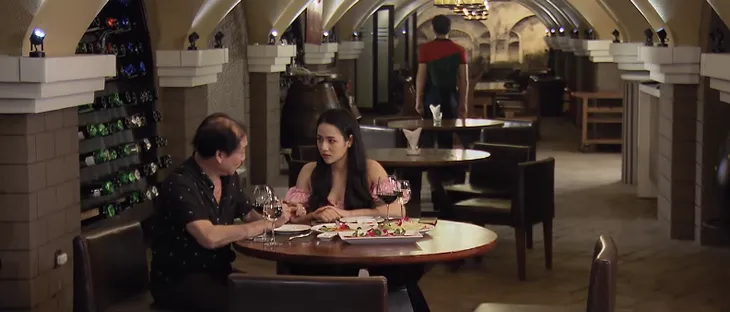 Những ngày không quên - Tập 48: Đào cặp với đại gia gặp ngay Khoa hẹn hò chị Tiên - Ảnh 1. Những ngày không quên - Tập 48: Đào cặp với đại gia gặp ngay Khoa hẹn hò chị Tiên - Ảnh 1.