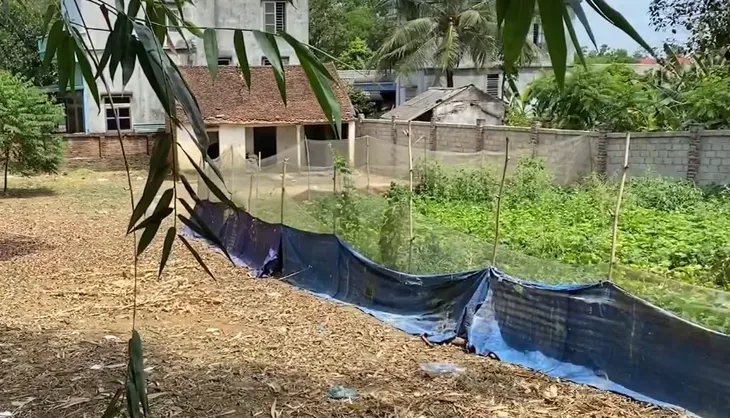 Mua đất vùng ven: Sốt ảo, cẩn trọng với những bong bóng đất - Ảnh 2. Mua đất vùng ven: Sốt ảo, cẩn trọng với những bong bóng đất - Ảnh 2.