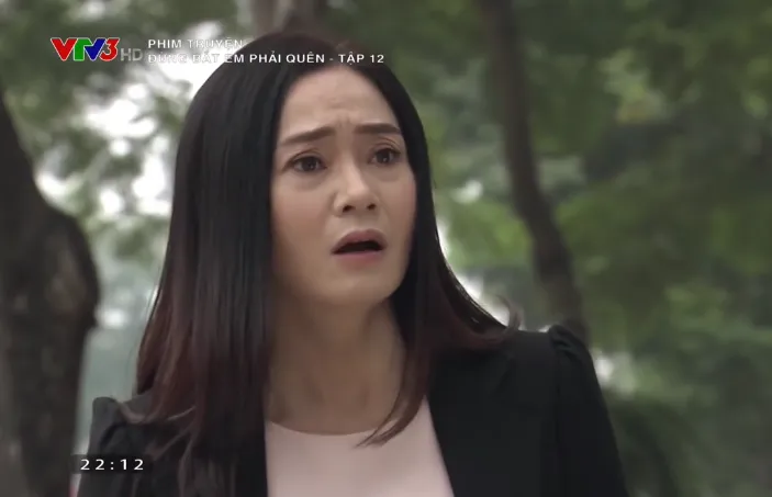 Đừng bắt em phải quên - Tập 12: Linh trơ trẽn tán tỉnh Luân ngay tại chỗ làm của Ngân - Ảnh 10. Đừng bắt em phải quên - Tập 12: Linh trơ trẽn tán tỉnh Luân ngay tại chỗ làm của Ngân - Ảnh 10.