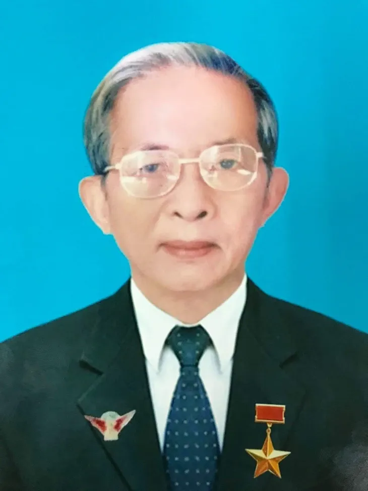 Lễ tang nhà tình báo Mười Hương tổ chức theo nghi thức cấp Nhà nước - Ảnh 1. Lễ tang nhà tình báo Mười Hương tổ chức theo nghi thức cấp Nhà nước - Ảnh 1.