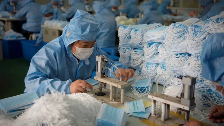 Trung Quốc siết quy định cấp phép, nhiều nhà sản xuất khẩu trang “vỡ mộng” - Ảnh 2. Trung Quốc siết quy định cấp phép, nhiều nhà sản xuất khẩu trang “vỡ mộng” - Ảnh 2.