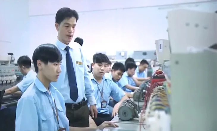 Nhiều thí sinh chuyển hướng sang các trường đào tạo nghề - Ảnh 1. Nhiều thí sinh chuyển hướng sang các trường đào tạo nghề - Ảnh 1.
