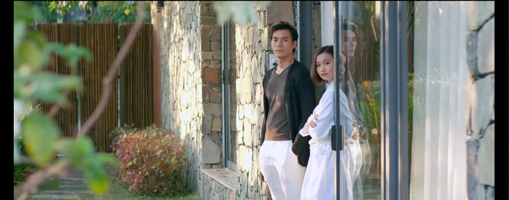 Tình yêu và tham vọng - Tập 25: Được Minh cứu lần 2, Linh lại đau khổ khi tận mắt thấy người mình yêu qua đêm với người khác - Ảnh 4. Tình yêu và tham vọng - Tập 25: Được Minh cứu lần 2, Linh lại đau khổ khi tận mắt thấy người mình yêu qua đêm với người khác - Ảnh 4.