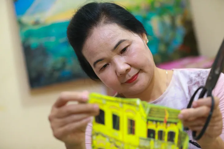 Hoạ sỹ Thanh Thục - người ghép vải vào hồn tranh - Ảnh 4. Hoạ sỹ Thanh Thục - người ghép vải vào hồn tranh - Ảnh 4.