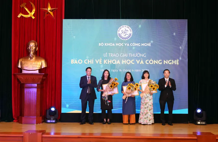 VTV giành 2 giải thưởng Báo chí về KH&CN năm 2019 - Ảnh 8. VTV giành 2 giải thưởng Báo chí về KH&CN năm 2019 - Ảnh 8.