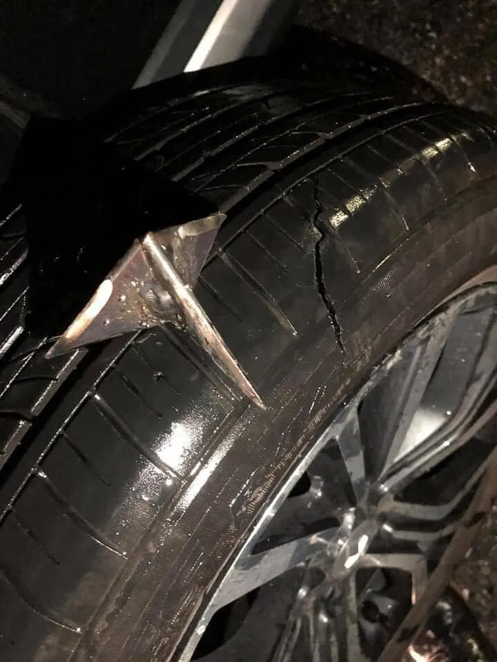 Truy các đối tượng rải đinh bẫy xe trên cao tốc qua Quảng Ninh - Ảnh 1. Truy các đối tượng rải đinh bẫy xe trên cao tốc qua Quảng Ninh - Ảnh 1.