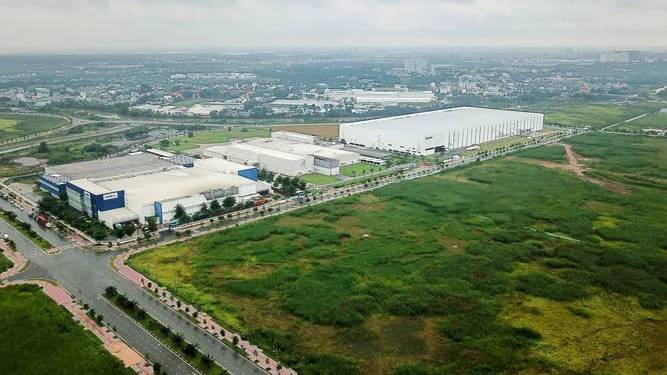 Đón “sóng” dịch chuyển đầu tư, nhà xưởng, nhà kho xây sẵn “lên ngôi” - Ảnh 1. Đón “sóng” dịch chuyển đầu tư, nhà xưởng, nhà kho xây sẵn “lên ngôi” - Ảnh 1.
