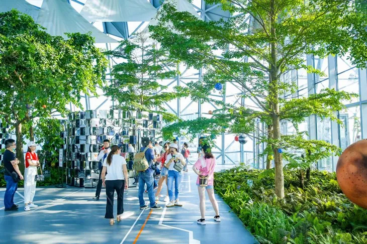 Độc đáo, cao ốc chọc trời nằm ngang tại Trung Quốc - Ảnh 2. Độc đáo, cao ốc chọc trời nằm ngang tại Trung Quốc - Ảnh 2.