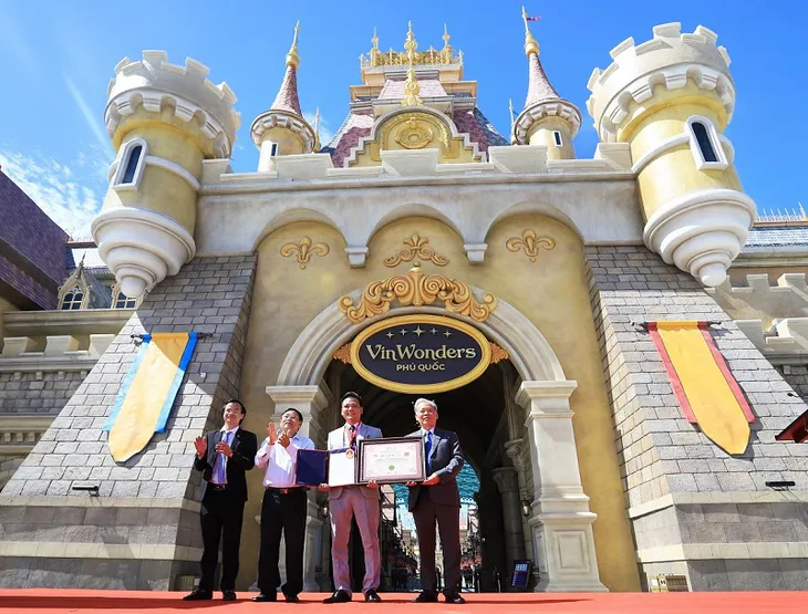 Khai trương công viên chủ đề lớn nhất Việt Nam - Vinwonders Phú Quốc - Ảnh 2. Khai trương công viên chủ đề lớn nhất Việt Nam - Vinwonders Phú Quốc - Ảnh 2.